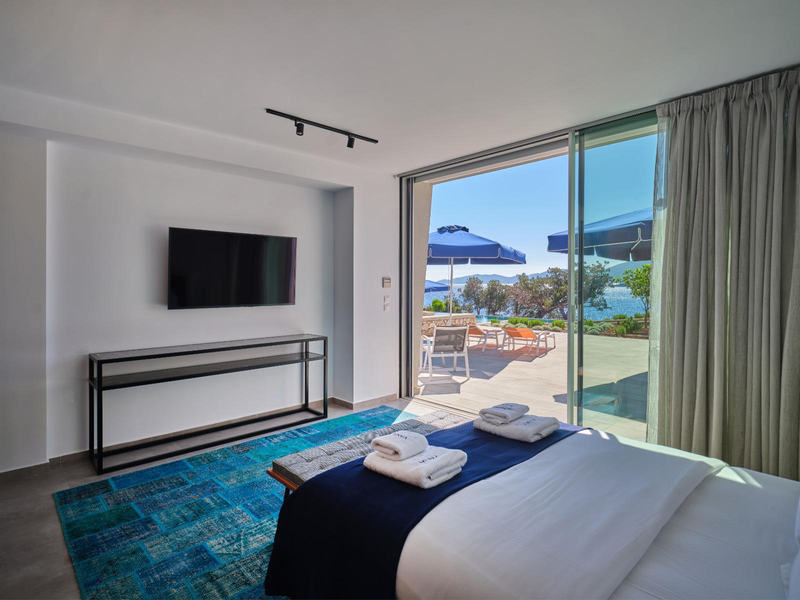 Master suite with sea view